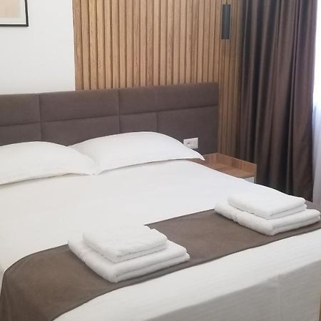 2A Near Blloku Area Apartment Tiran Dış mekan fotoğraf
