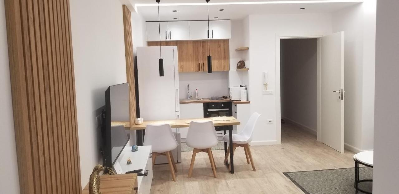 2A Near Blloku Area Apartment Tiran Dış mekan fotoğraf